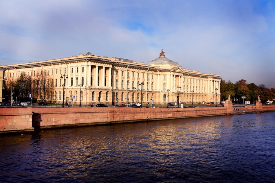 В Петербурге официально отмечают День окончания Ленинградской битвы с масштабными мероприятиями